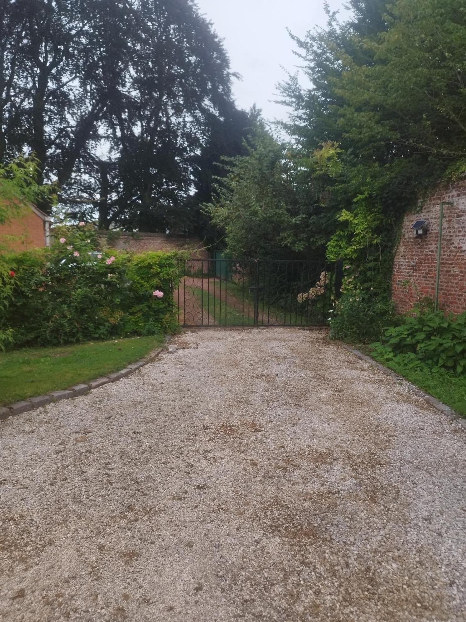 Bed and breakfast Au Pied De Lille Extérieur photo